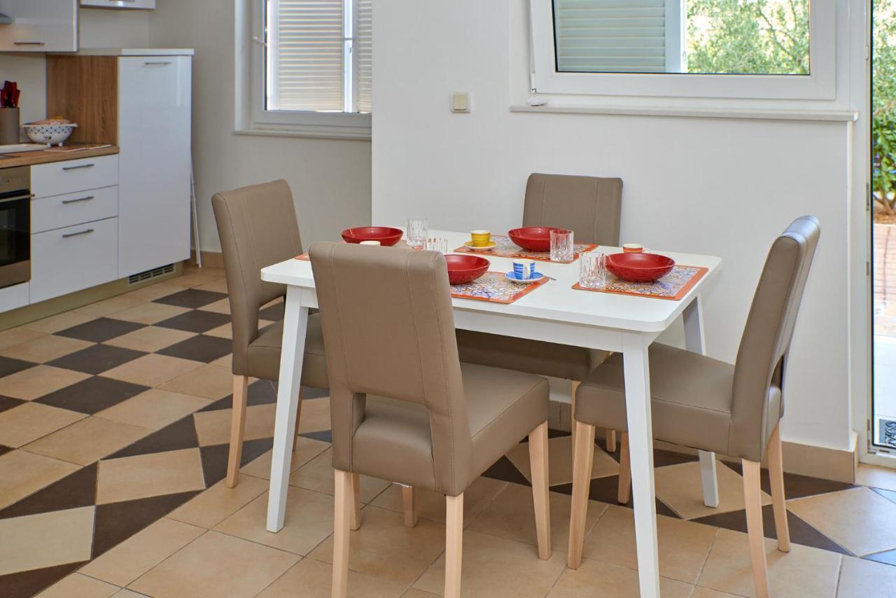 Cittanova Boutique Apartment Con Piscina Novigrad  Ngoại thất bức ảnh