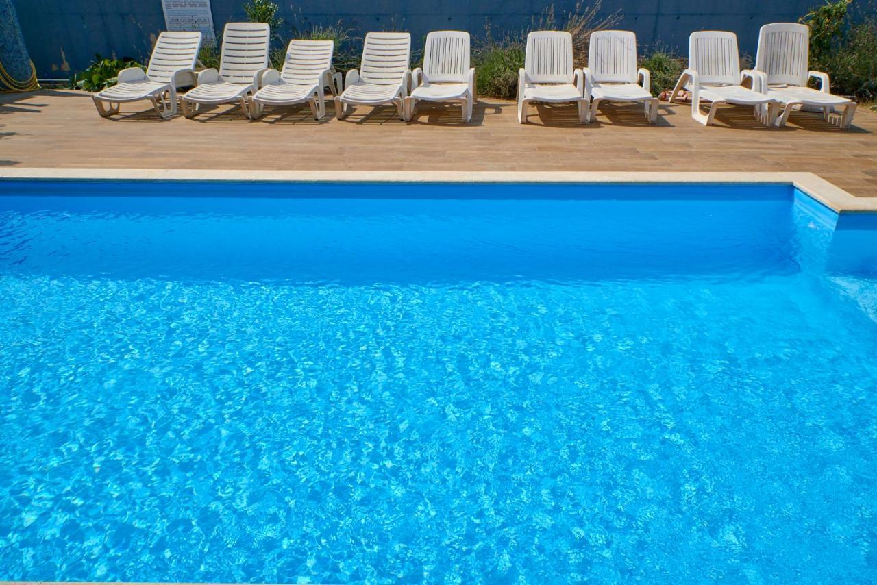 Cittanova Boutique Apartment Con Piscina Novigrad  Ngoại thất bức ảnh